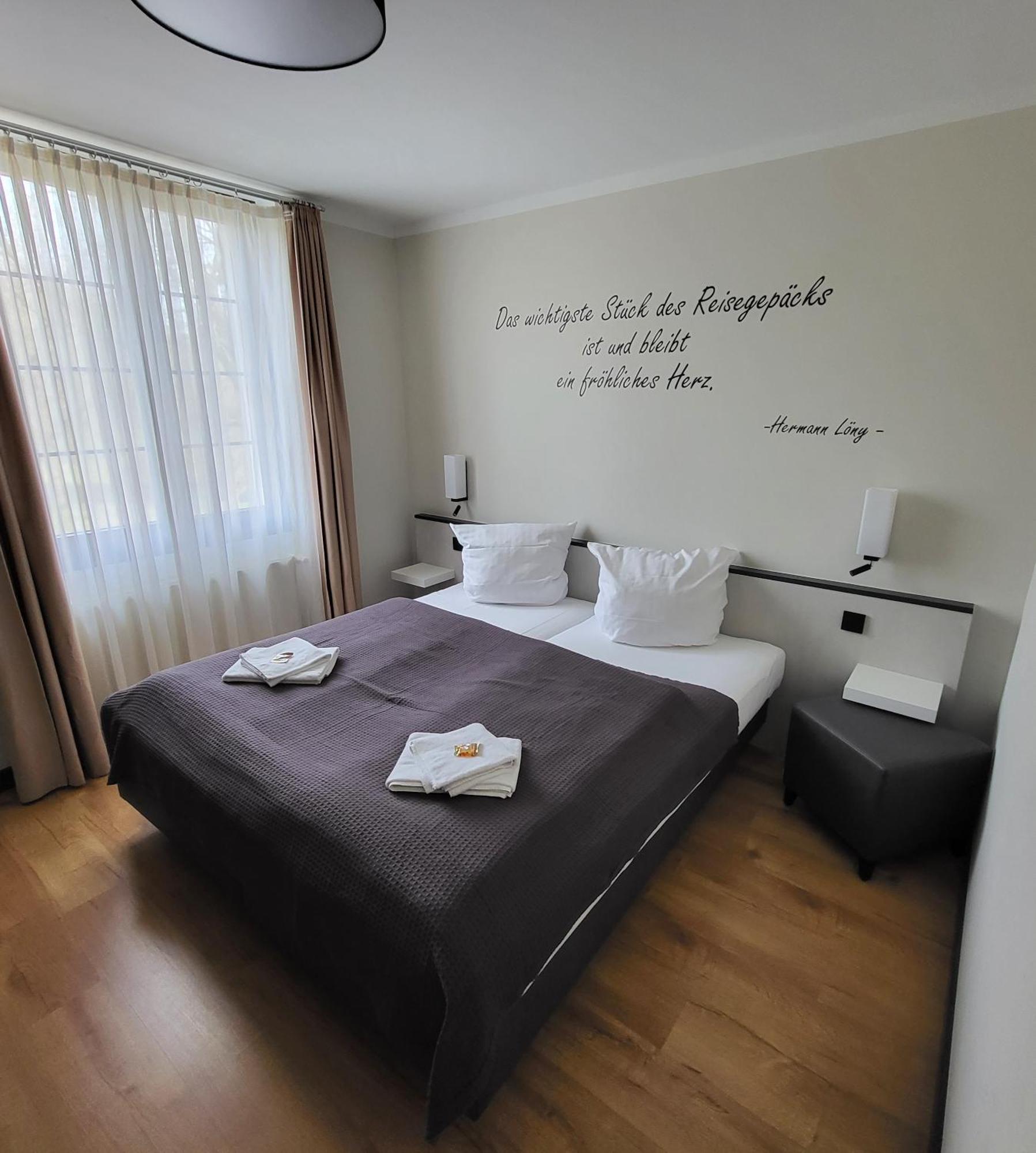 Land-Gut-Hotel- Weisser Schwan Zossen Ngoại thất bức ảnh